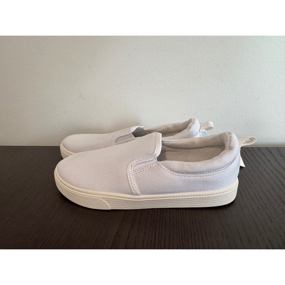 Cat & Jack Canvas Slip On Sneakers girls Size 4 White Easy On‎ Design